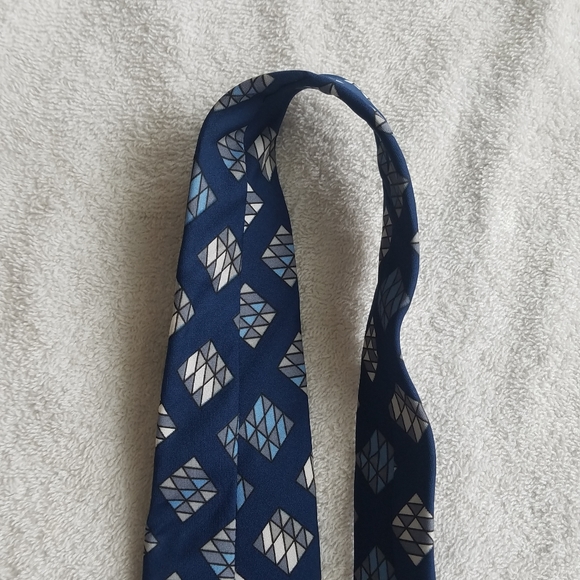 Gimbels Necktie / Suit Tie Blue Silk - Picture 10 of 15